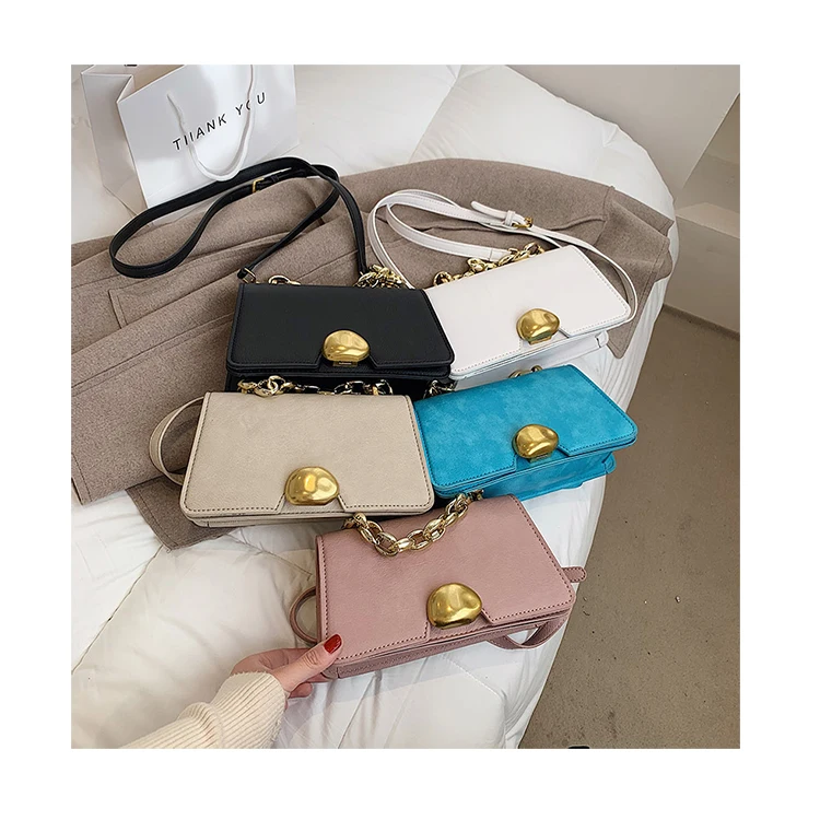 Simple New Trendy PU Leather Women' s Handbag High Sense Lock Crossbody Bag Luxury Thick Chain Hand Bags Small Square Purses Sac
Simple New Trendy PU Leather Women' s Handbag High Sense Lock Crossbody Bag Luxury Thick Chain Hand Bags Small Square Purses Sac
