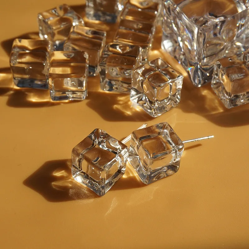 JUHU 925 silver needle square transparent ice cube earrings personality wild earrings acrylic cute small jewelry for women 
JUHU 925 silver needle square transparent ice cube earrings personality wild earrings acrylic cute small jewelry for women