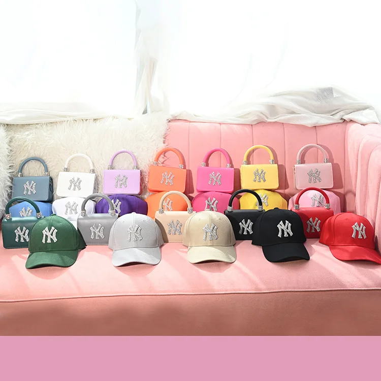 Ins Hot 2021 Brands Designer Matching Hat And Purse Set Diamond Fashion Handbags Luxury Bling Purses Women Mini Hand Bags
Ins Hot 2021 Brands Designer Matching Hat And Purse Set Diamond Fashion Handbags Luxury Bling Purses Women Mini Hand Bags