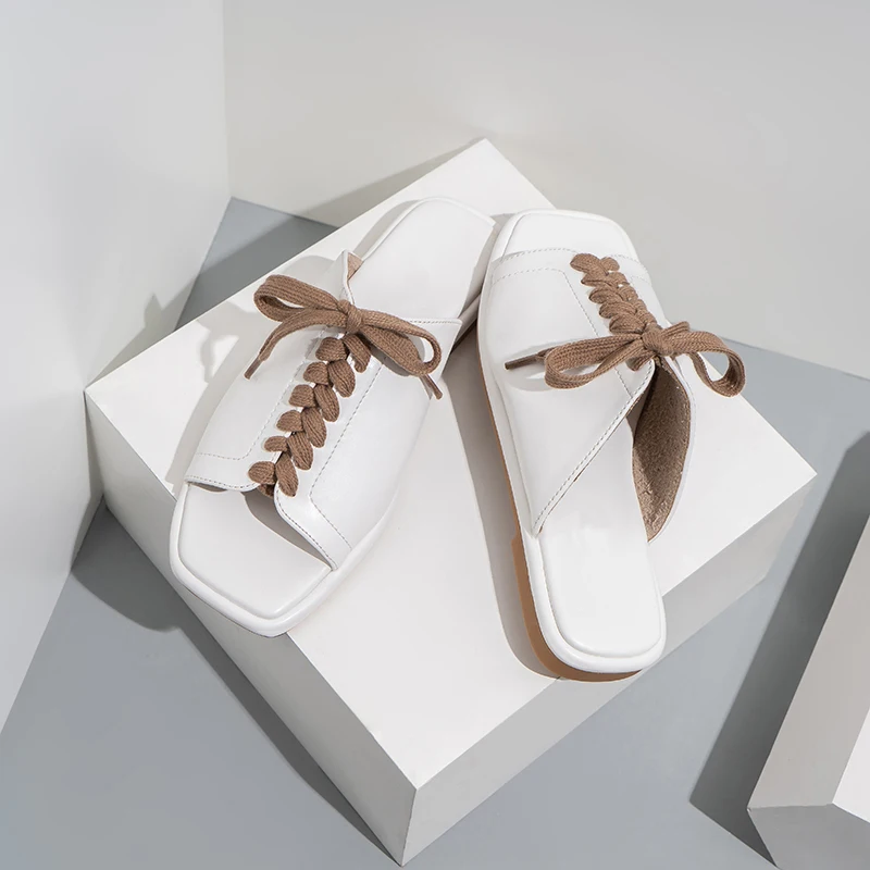 Fashion Cross Strap Lace-Up Flat Slippers Women Square Toe Shallow Designer Slides Sandals Summer Outdoor Beach Shoes
Fashion Cross Strap Lace-Up Flat Slippers Women Square Toe Shallow Designer Slides Sandals Summer Outdoor Beach Shoes