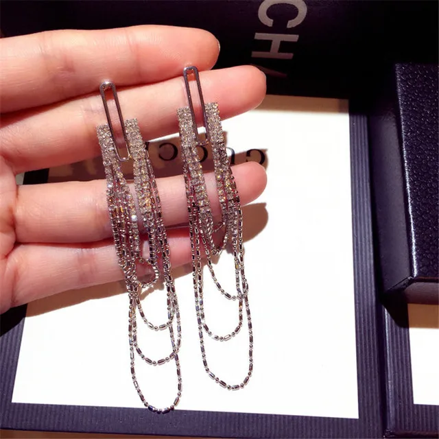 New Design Super Bling Rhinestone Tassel Alloy Plated Aretes Brincos Channel Stud Earring Square Earrings For Women 2021, Gold and silver
New Design Super Bling Rhinestone Tassel Alloy Plated Aretes Brincos Channel Stud Earring Square Earrings For Women 2021, Gold and silver