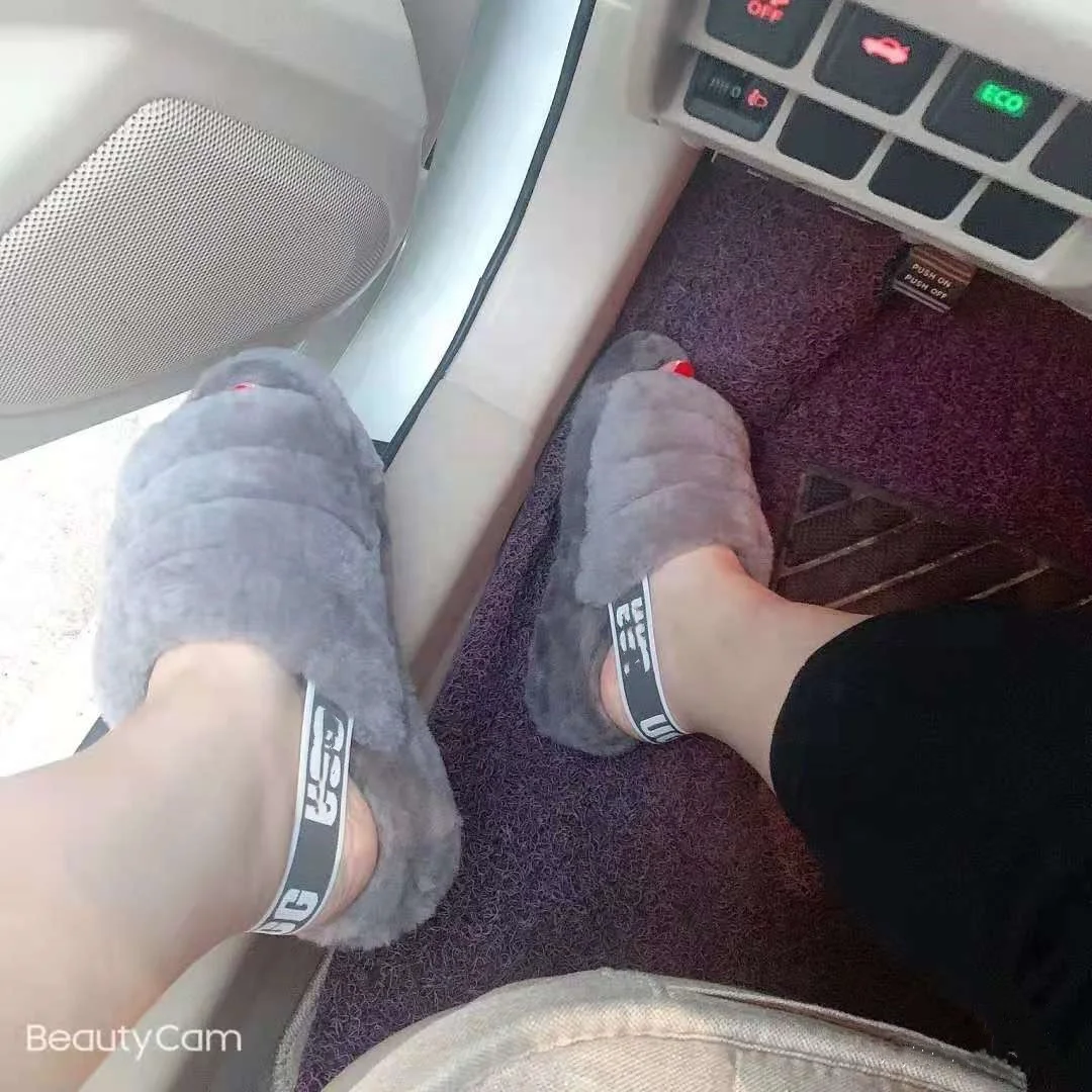women sandals 2021 Fashion Fur home Slippers sandals for women and footwear women designer slides uggging shoes, Blue/red/yellow/deep blue/rainbow and so on
women sandals 2021 Fashion Fur home Slippers sandals for women and footwear women designer slides uggging shoes, Blue/red/yellow/deep blue/rainbow and so on