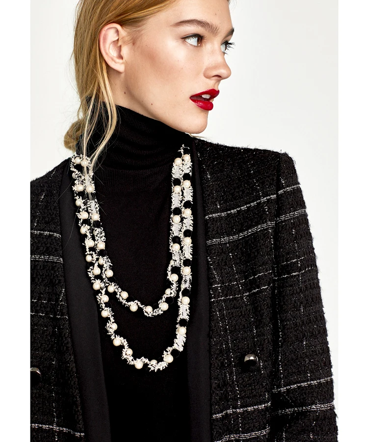 xl00409b Ice-cold Businesswoman Style Noble Pompon Black White Glass Pearls Bead Accesories Jewelry Woman Necklace 2021, As picture
xl00409b Ice-cold Businesswoman Style Noble Pompon Black White Glass Pearls Bead Accesories Jewelry Woman Necklace 2021, As picture
