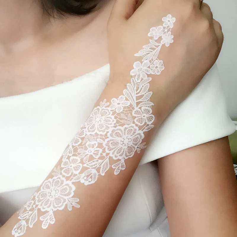 Hot Sale Hannah lace tattoos white lace tattoos attached silk screen printed arm stickers European and American sexy bracelets
Hot Sale Hannah lace tattoos white lace tattoos attached silk screen printed arm stickers European and American sexy bracelets