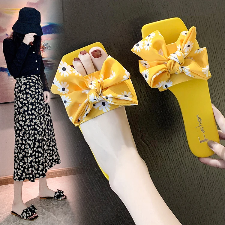 New Arrival Flat Summer Female Slippers Wholesale Women And Ladies Light Weight Outdoor Flat Ladies Slipper For Women With Bow
New Arrival Flat Summer Female Slippers Wholesale Women And Ladies Light Weight Outdoor Flat Ladies Slipper For Women With Bow