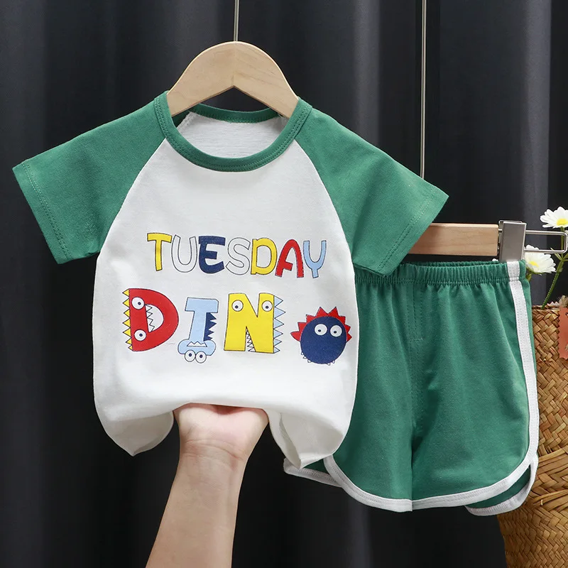Children's short-sleeved suits thin summer boys and girls T-shirt shorts 0-5 years old clothes
Children's short-sleeved suits thin summer boys and girls T-shirt shorts 0-5 years old clothes