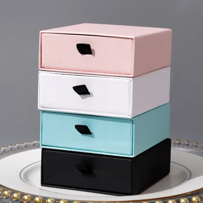 Haute Couture Home Travel jewelry paper box Ring Pendant Brooch Pearl Necklace Bracelet Wholesale Jewelry Box
Haute Couture Home Travel jewelry paper box Ring Pendant Brooch Pearl Necklace Bracelet Wholesale Jewelry Box