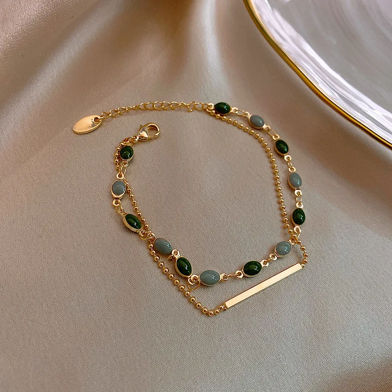 French Vintage Double Layer Oval Green Beads Charm Bracelet For Woman Metal Gold Link Designers Bracelet New Fashion Jewelry
French Vintage Double Layer Oval Green Beads Charm Bracelet For Woman Metal Gold Link Designers Bracelet New Fashion Jewelry