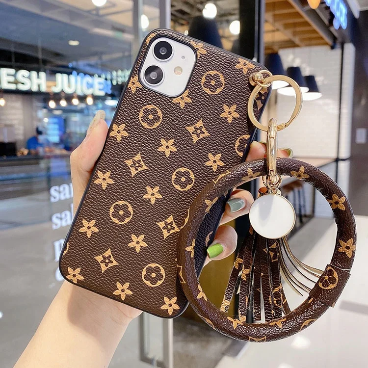 High Fashion Shockproof Luxury Classic Design Phone Case For Iphone 12 XR XS 11 11PRO 11 PRO Max, White black brown
High Fashion Shockproof Luxury Classic Design Phone Case For Iphone 12 XR XS 11 11PRO 11 PRO Max, White black brown