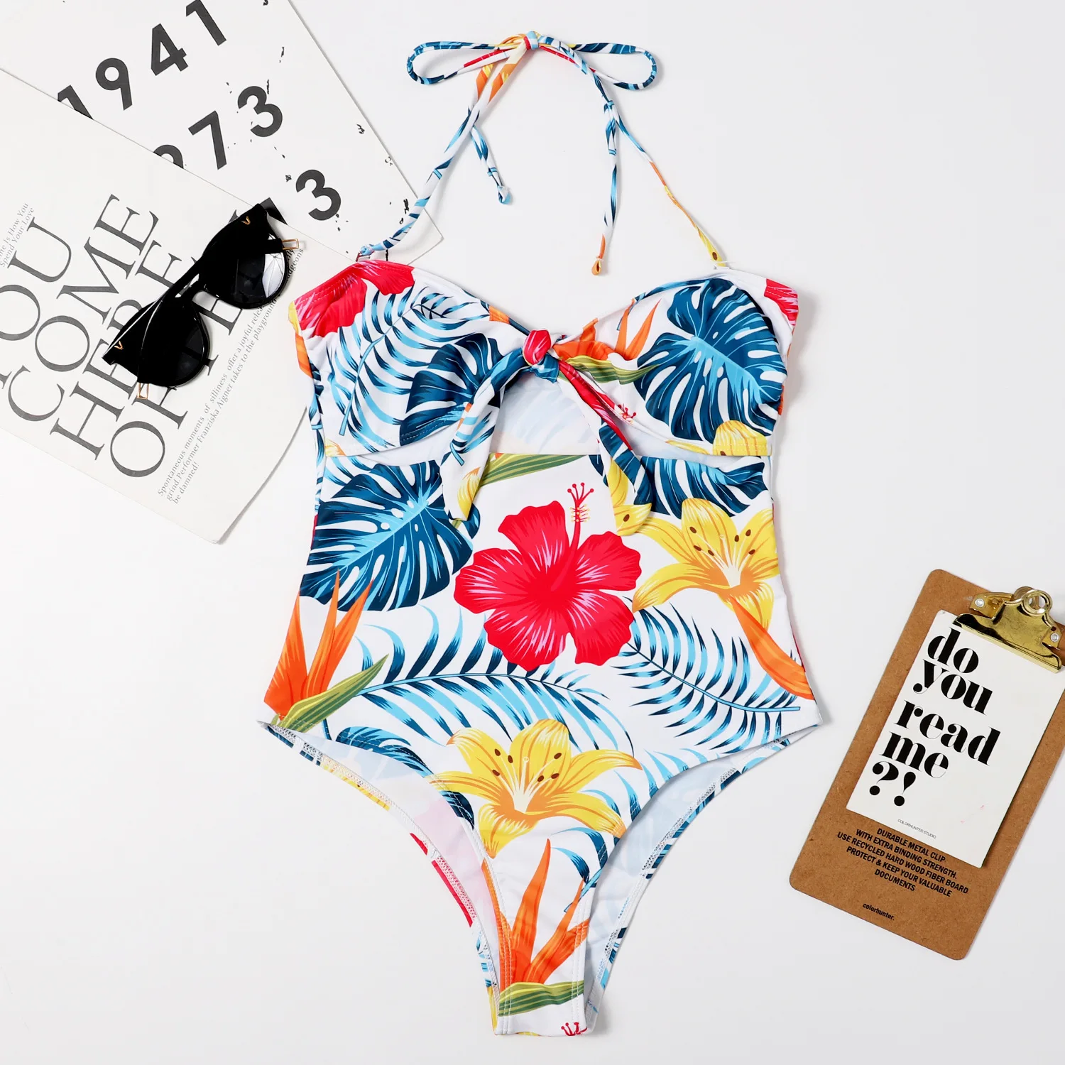 YZ-0049 One-piece Lady Bowknot Printing Tight Sexy Bikini African Print Women Swimwear Swimsuit One Piece
YZ-0049 One-piece Lady Bowknot Printing Tight Sexy Bikini African Print Women Swimwear Swimsuit One Piece