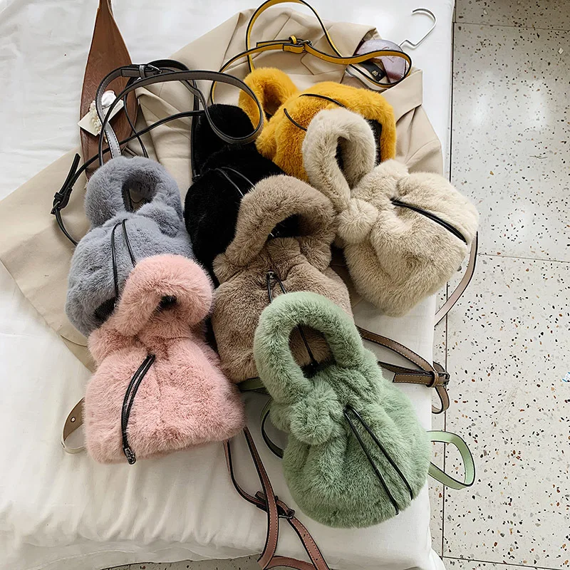 Fashion winter women hand bags fluffy handbags crossbody bags small cute purses and handbags for women
Fashion winter women hand bags fluffy handbags crossbody bags small cute purses and handbags for women