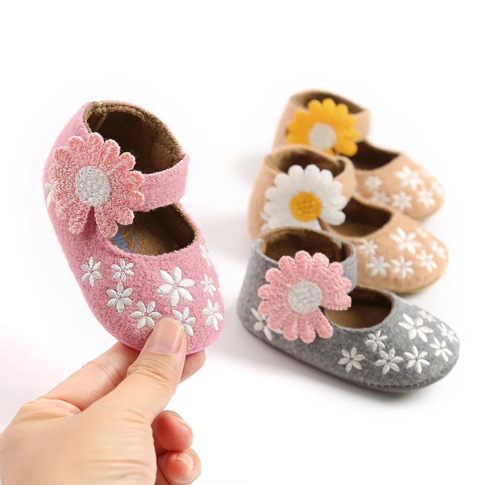 Fashion New Cotton Fabric Sun Flower Princess infant girl Baby Dress Shoes, 4 colors
Fashion New Cotton Fabric Sun Flower Princess infant girl Baby Dress Shoes, 4 colors
