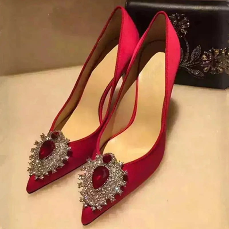 YK1601A New Rhinestone Pointed High Heels Wedding Shoes Red satin women's single shoes lady high heel dress shos
YK1601A New Rhinestone Pointed High Heels Wedding Shoes Red satin women's single shoes lady high heel dress shos