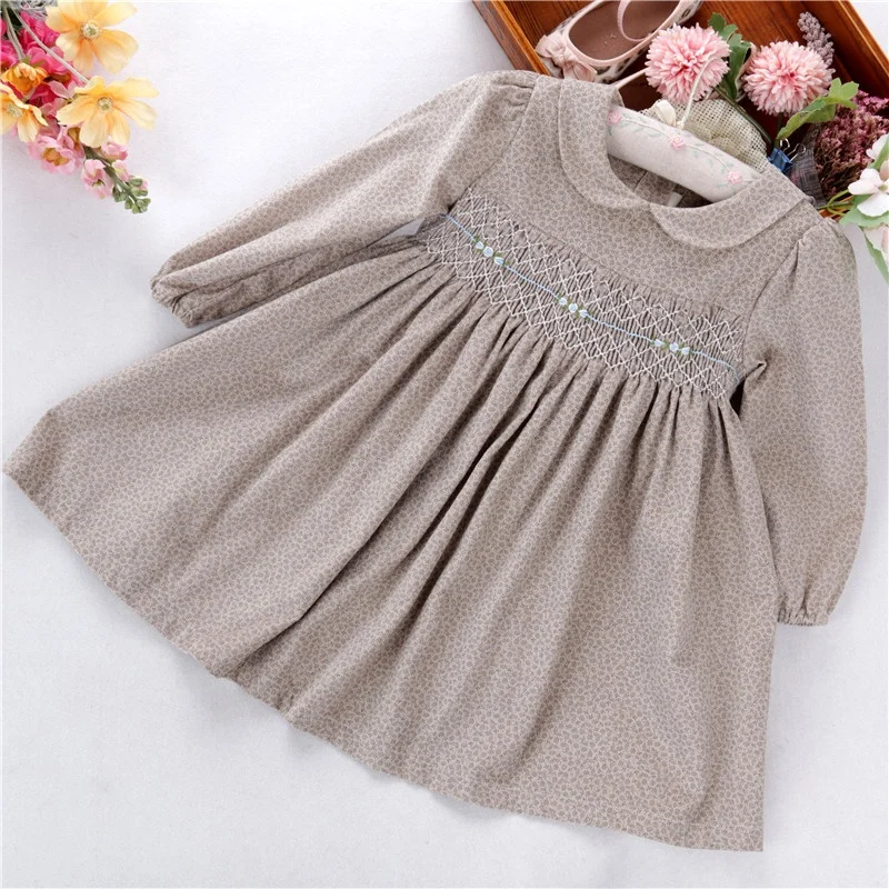 C05868 winter children dresses for girls smocked dresses long sleeve smocking corduroy kids clothes wholesale
C05868 winter children dresses for girls smocked dresses long sleeve smocking corduroy kids clothes wholesale