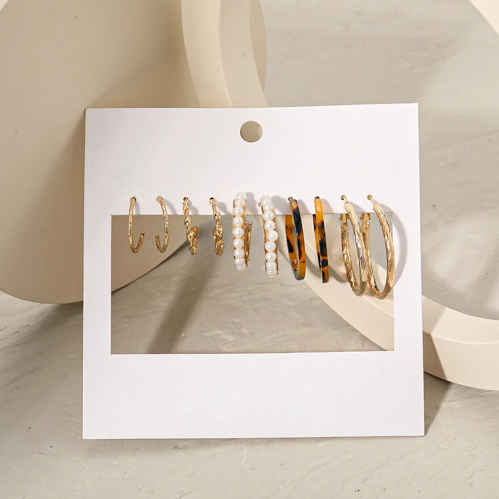 2021 Trend Jewelry Gift Fashion Pearl Hoop Earrings Set For Women Geometric Gold Metal Circle Hoop Earrings, Like picture
2021 Trend Jewelry Gift Fashion Pearl Hoop Earrings Set For Women Geometric Gold Metal Circle Hoop Earrings, Like picture