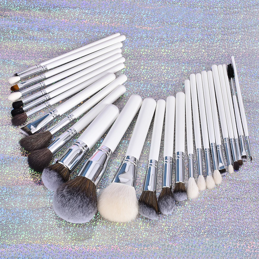 Bueart white Makeup Brush Set Professional Eye shadow goat Pony natural hair makeup Brush 15 pieces Set with brushes holder box
Bueart white Makeup Brush Set Professional Eye shadow goat Pony natural hair makeup Brush 15 pieces Set with brushes holder box