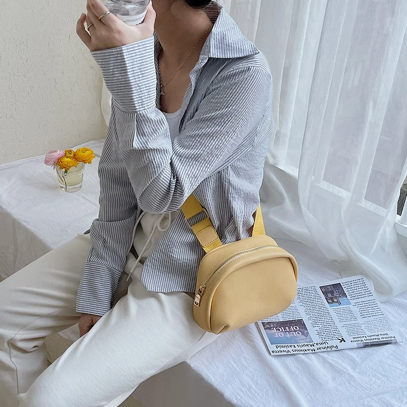 Korean design new women's bag leisure simple Messenger Bag Mini Fashion Shoulder Bag mobile phone mouth red envelope
Korean design new women's bag leisure simple Messenger Bag Mini Fashion Shoulder Bag mobile phone mouth red envelope