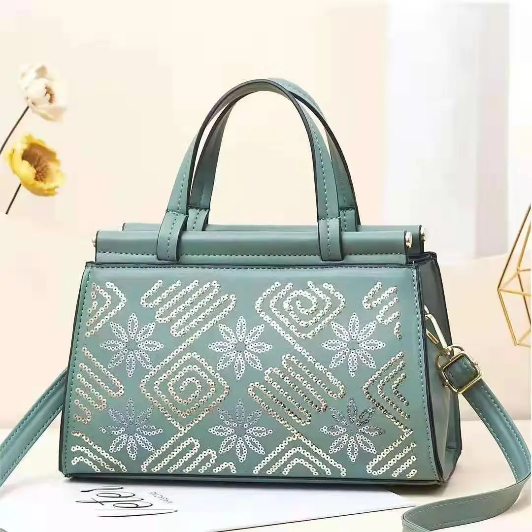 DL170 29 wholesale ladies handbags new designer casual pu leather handbags for women sequins shoulder bag handbags, Black....
DL170 29 wholesale ladies handbags new designer casual pu leather handbags for women sequins shoulder bag handbags, Black....