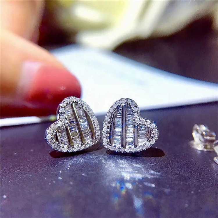 Cute Heart Silver Color Stud Earrings with Bling Zircon Stone Fashion Jewelry for Women Korean Earrings
Cute Heart Silver Color Stud Earrings with Bling Zircon Stone Fashion Jewelry for Women Korean Earrings