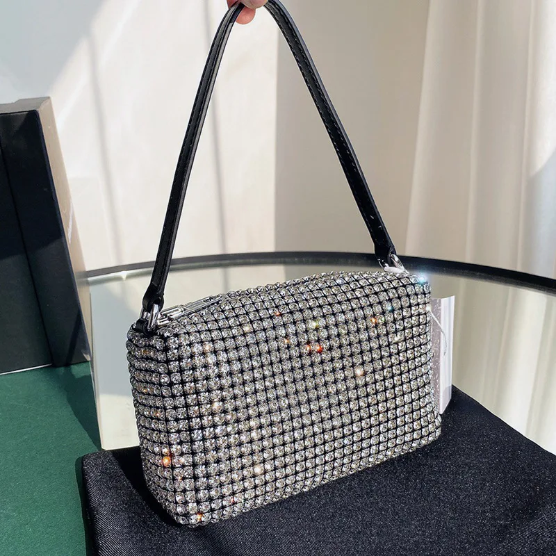 Rhinestone bag 2021 new fashion armpit full of diamond bag portable messenger bag female
Rhinestone bag 2021 new fashion armpit full of diamond bag portable messenger bag female