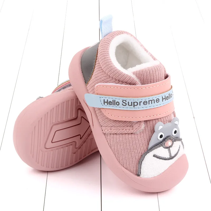 Winter Warm Cotton Baby Shoes Cute Bear Design with Plush New Born Baby Walking Shoes Unisex factory