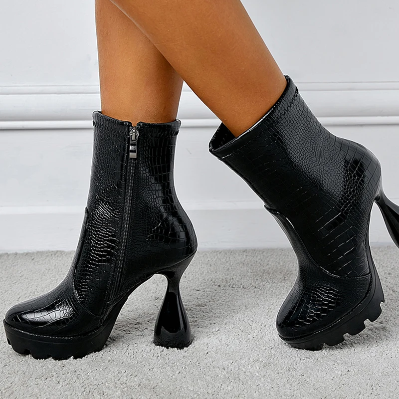 New High Heels Ankle Women Boots Black Crocodile Pattern Round Toe Zipper Female Boot Platform Ladies Stripper Shoes
New High Heels Ankle Women Boots Black Crocodile Pattern Round Toe Zipper Female Boot Platform Ladies Stripper Shoes