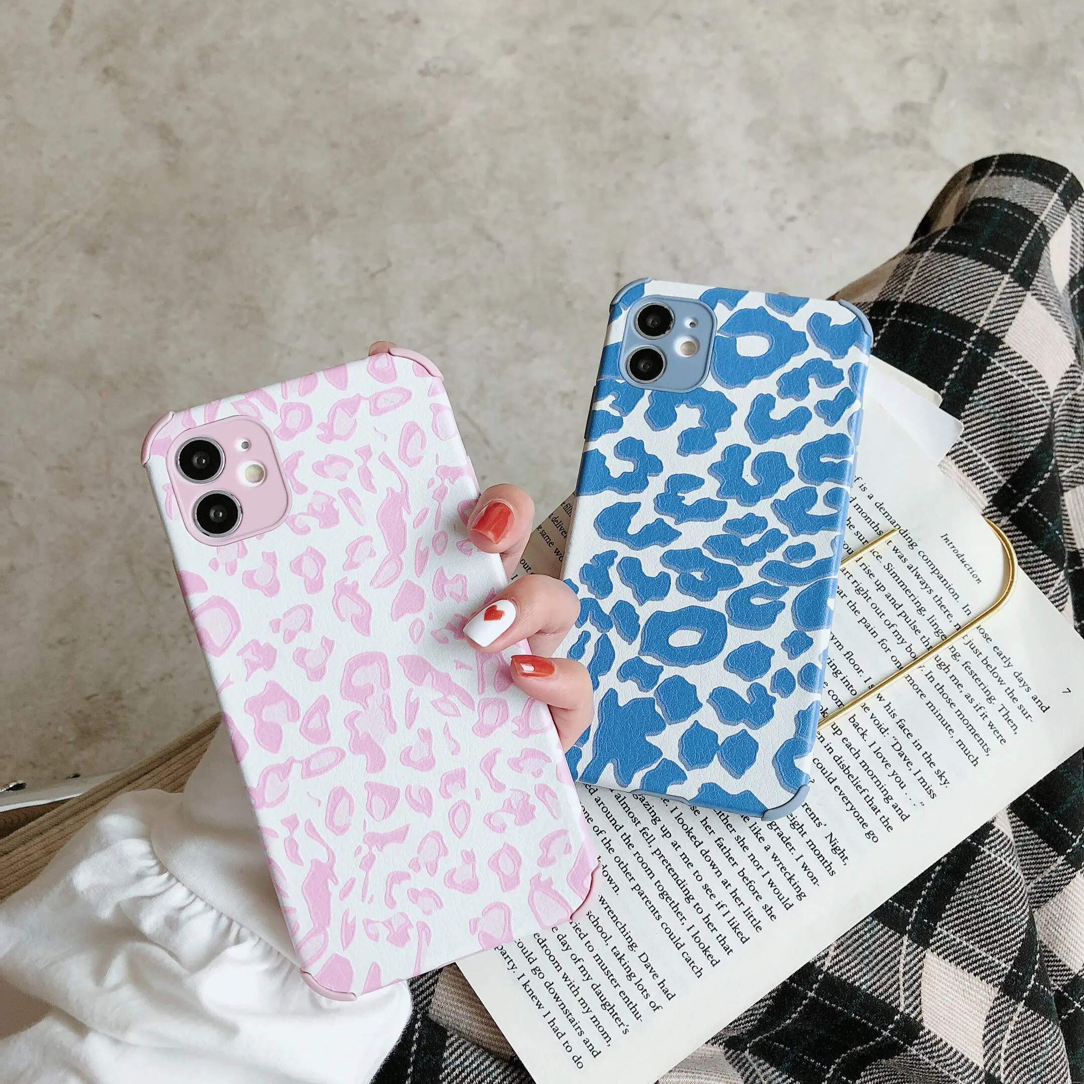 Leopard spotted tpu leather mobile phone cases luxury for iPhone 12 11 Pro Max X Xs Max 6 7 8 Plus
Leopard spotted tpu leather mobile phone cases luxury for iPhone 12 11 Pro Max X Xs Max 6 7 8 Plus