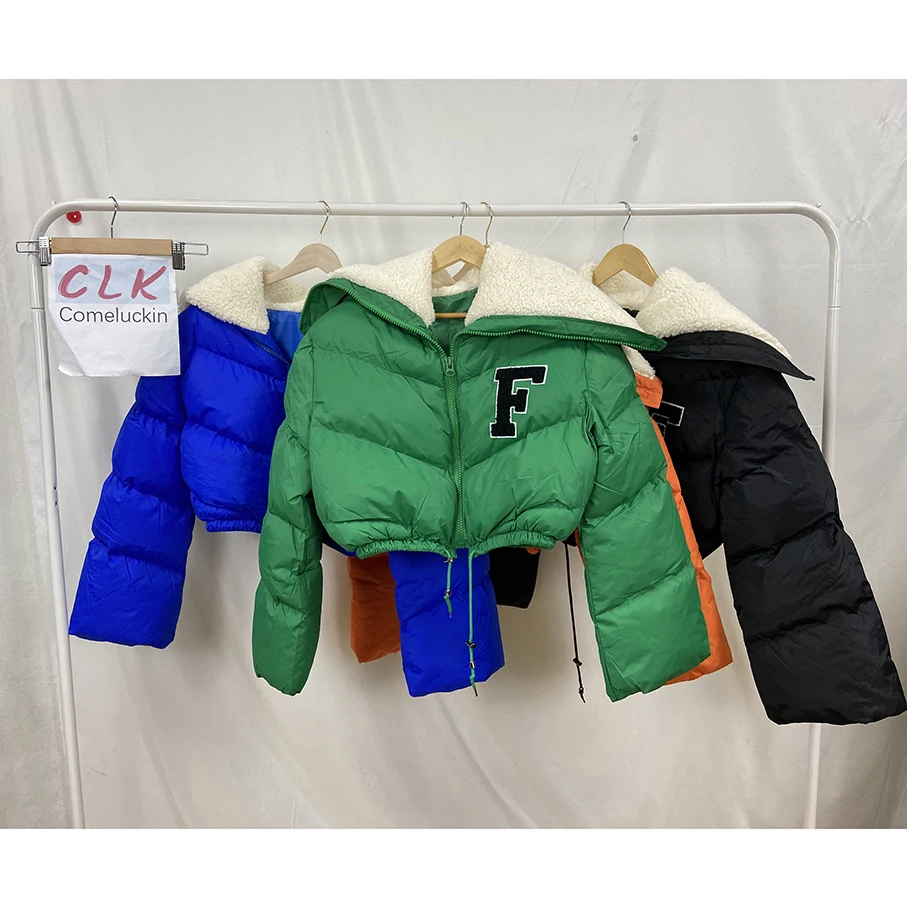 2022 Women Fur Faux Puff Jackets Bubble Winter Bomber Puffer Letterman Jackets Crop Coats Ladies Plus Size Down Coats
2022 Women Fur Faux Puff Jackets Bubble Winter Bomber Puffer Letterman Jackets Crop Coats Ladies Plus Size Down Coats