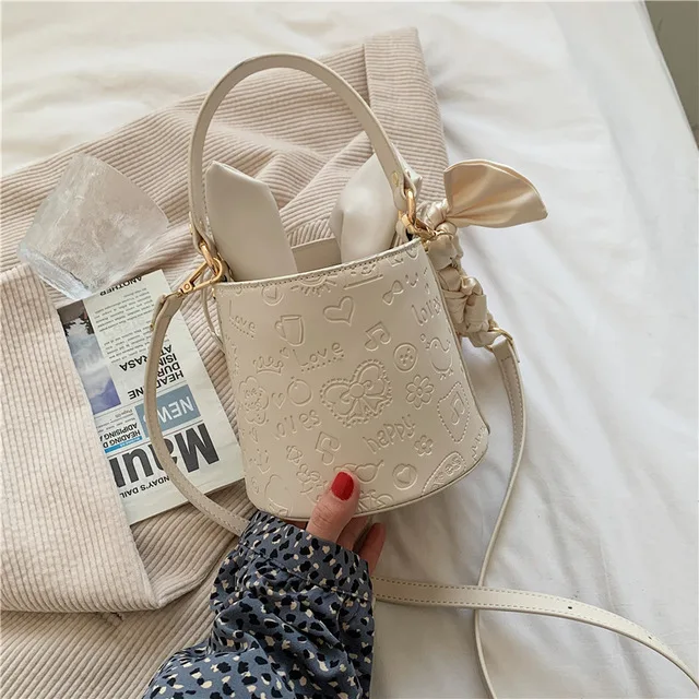 Hot sale women bags exquisite handbag ladies tote bag corssbody bag embossing print silk bowknot design
Hot sale women bags exquisite handbag ladies tote bag corssbody bag embossing print silk bowknot design