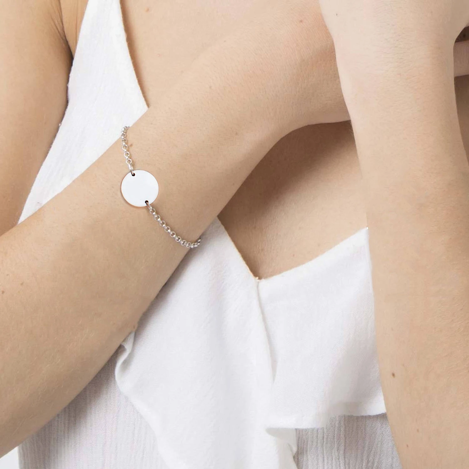 Wholesale birthday gift women's stainless steel small charm bracelet jewelry simple bracelet, Gold /silver/ rose gold
Wholesale birthday gift women's stainless steel small charm bracelet jewelry simple bracelet, Gold /silver/ rose gold