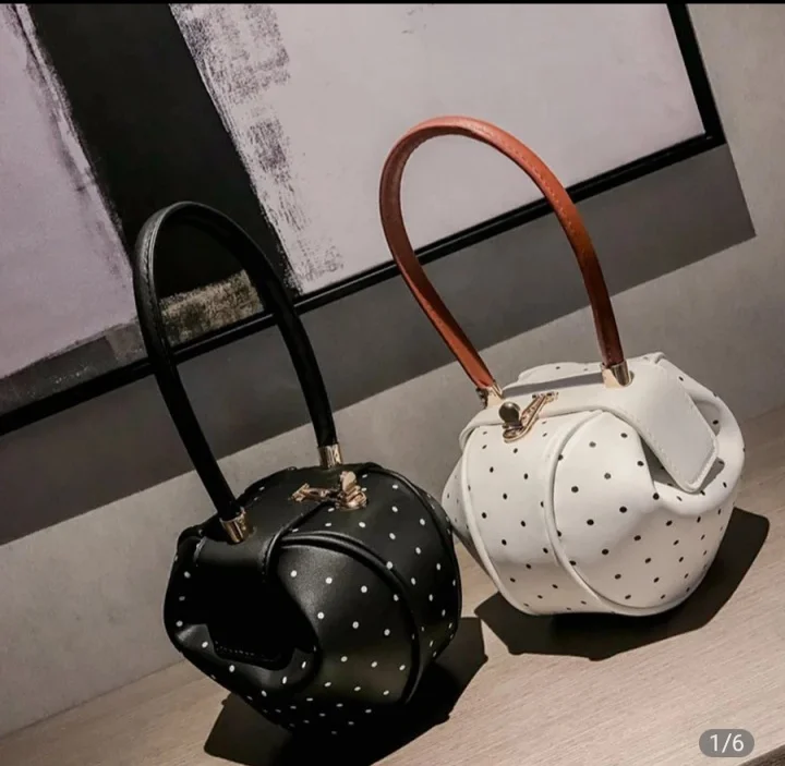 Rivet Top Handle Ladies Bags Leather Handbags Women Vintage Shoulder Bag Mini Dumpling Woman Handbag Fashion Bags For Women, Available in 2 colors with color card
Rivet Top Handle Ladies Bags Leather Handbags Women Vintage Shoulder Bag Mini Dumpling Woman Handbag Fashion Bags For Women, Available in 2 colors with color card