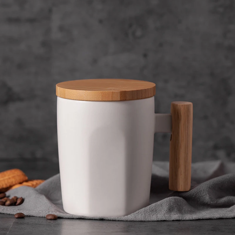 400ml Japanese Style White And Black Matte Ceramic Coffee Mugs With Wooden Handle And Lid Coffee Water Cup Tea Mug Gift Set
400ml Japanese Style White And Black Matte Ceramic Coffee Mugs With Wooden Handle And Lid Coffee Water Cup Tea Mug Gift Set