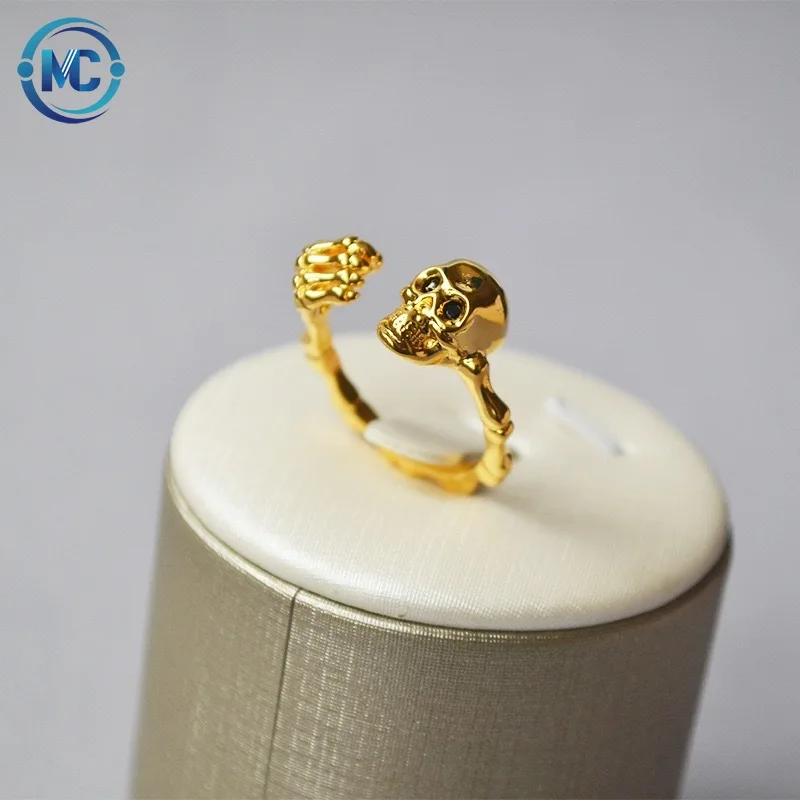 Fashion new punk hip hop skeleton claw gold plated open ring creative unique Jewelry Woman Ring
Fashion new punk hip hop skeleton claw gold plated open ring creative unique Jewelry Woman Ring