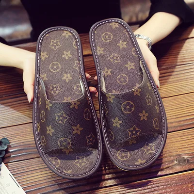 Fashion high end soft soled slippers simple non slip unisex home solid bottomed personality leather slippers, As the pictures show
Fashion high end soft soled slippers simple non slip unisex home solid bottomed personality leather slippers, As the pictures show