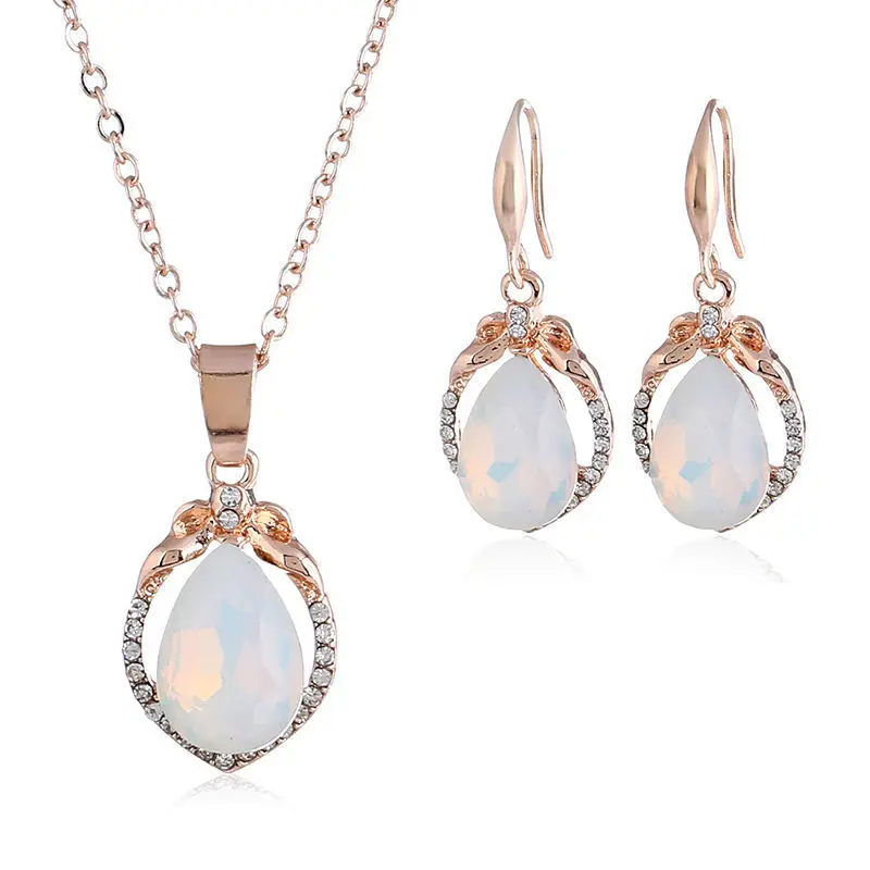 2021 18K Gold Plated Diamond Cubic Zirconia Necklace And Earring Jewelry Set for Women
2021 18K Gold Plated Diamond Cubic Zirconia Necklace And Earring Jewelry Set for Women