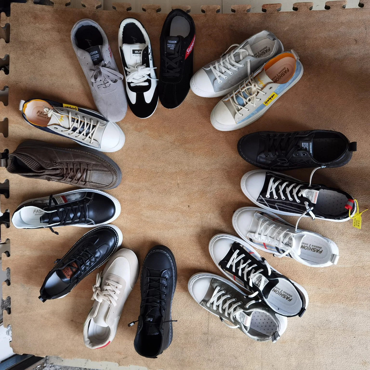 M12215 Wenzhou Manufacturers' Latest Fashion Knitted Men's Sports Fly Knit Mesh Running Shoes
M12215 Wenzhou Manufacturers' Latest Fashion Knitted Men's Sports Fly Knit Mesh Running Shoes