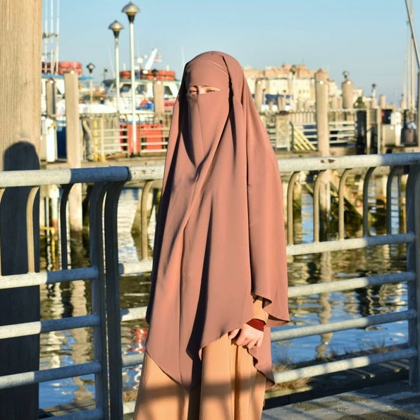1004 Kuwii hot selling high quality solid color girls jilbab hijab khimar, 7 colors
1004 Kuwii hot selling high quality solid color girls jilbab hijab khimar, 7 colors
