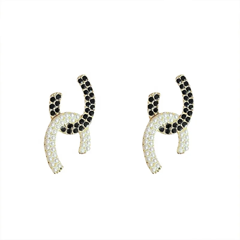 New Design Fashion Jewelry Simple Design Exquisite Pearl Earrings Irregular Female Earrings, Picture shows
New Design Fashion Jewelry Simple Design Exquisite Pearl Earrings Irregular Female Earrings, Picture shows