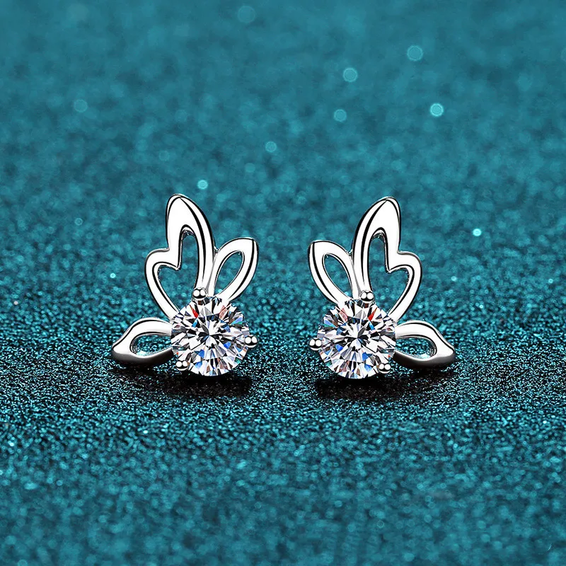 Silver 925 Original Total 0.6-1 Carat Diamond Test Past Sparkling Moissanite Butterfly Stud Earrings Gemstone Party Jewelry Gift
Silver 925 Original Total 0.6-1 Carat Diamond Test Past Sparkling Moissanite Butterfly Stud Earrings Gemstone Party Jewelry Gift