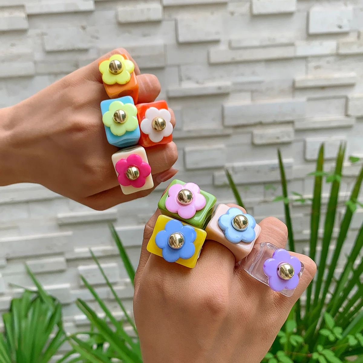 New Colourful Acrylic Rings For Women Girls Y2K Flower Sequins Transparent Rings For Party Resin Ring, Picture shows
New Colourful Acrylic Rings For Women Girls Y2K Flower Sequins Transparent Rings For Party Resin Ring, Picture shows