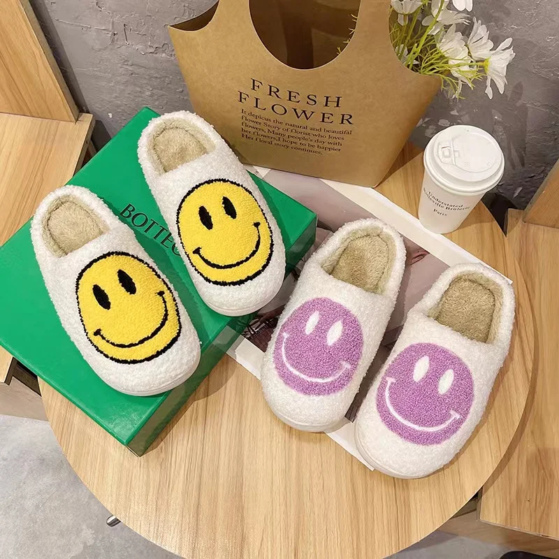 Unisex Purple Soft Plush smiley face slippers warm cotton women's home plush slippers
Unisex Purple Soft Plush smiley face slippers warm cotton women's home plush slippers
