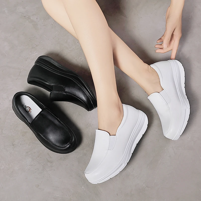 2021 hot sale Women's comfortable light soft black work shoes white nurse shoes women's shoes
2021 hot sale Women's comfortable light soft black work shoes white nurse shoes women's shoes