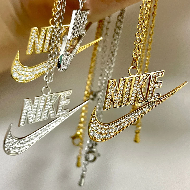 European Hot Selling Gold swoosh Jewelry Hips Hops Bling Rhinestone Crystal Iced Out Stainless Steel KING Pendant Necklace
European Hot Selling Gold swoosh Jewelry Hips Hops Bling Rhinestone Crystal Iced Out Stainless Steel KING Pendant Necklace