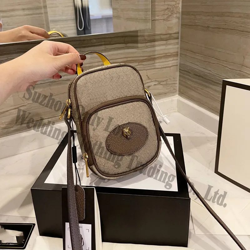 Girl 2021 New High Quality One-Shoulder Cross Body Message Bag Ladies Zipper Soft Box Women Phone Mini Purse Handbags Lady
Girl 2021 New High Quality One-Shoulder Cross Body Message Bag Ladies Zipper Soft Box Women Phone Mini Purse Handbags Lady