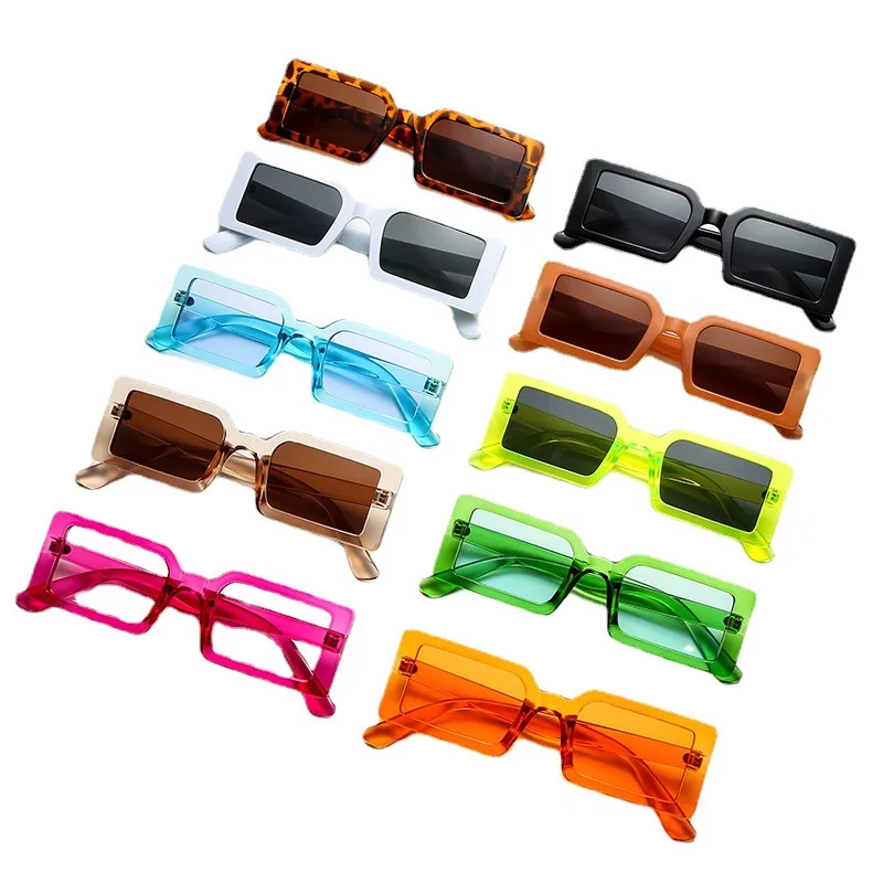 Hot selling 2021 american popular women fashion trendy candy color transparent pc womens sunglasses square with print logos
Hot selling 2021 american popular women fashion trendy candy color transparent pc womens sunglasses square with print logos