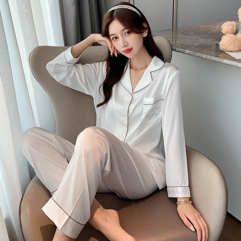 Women luxury Spring Plaid satin silk Ladies fashion lounge wear 2022 colorful pajamas for women
Women luxury Spring Plaid satin silk Ladies fashion lounge wear 2022 colorful pajamas for women