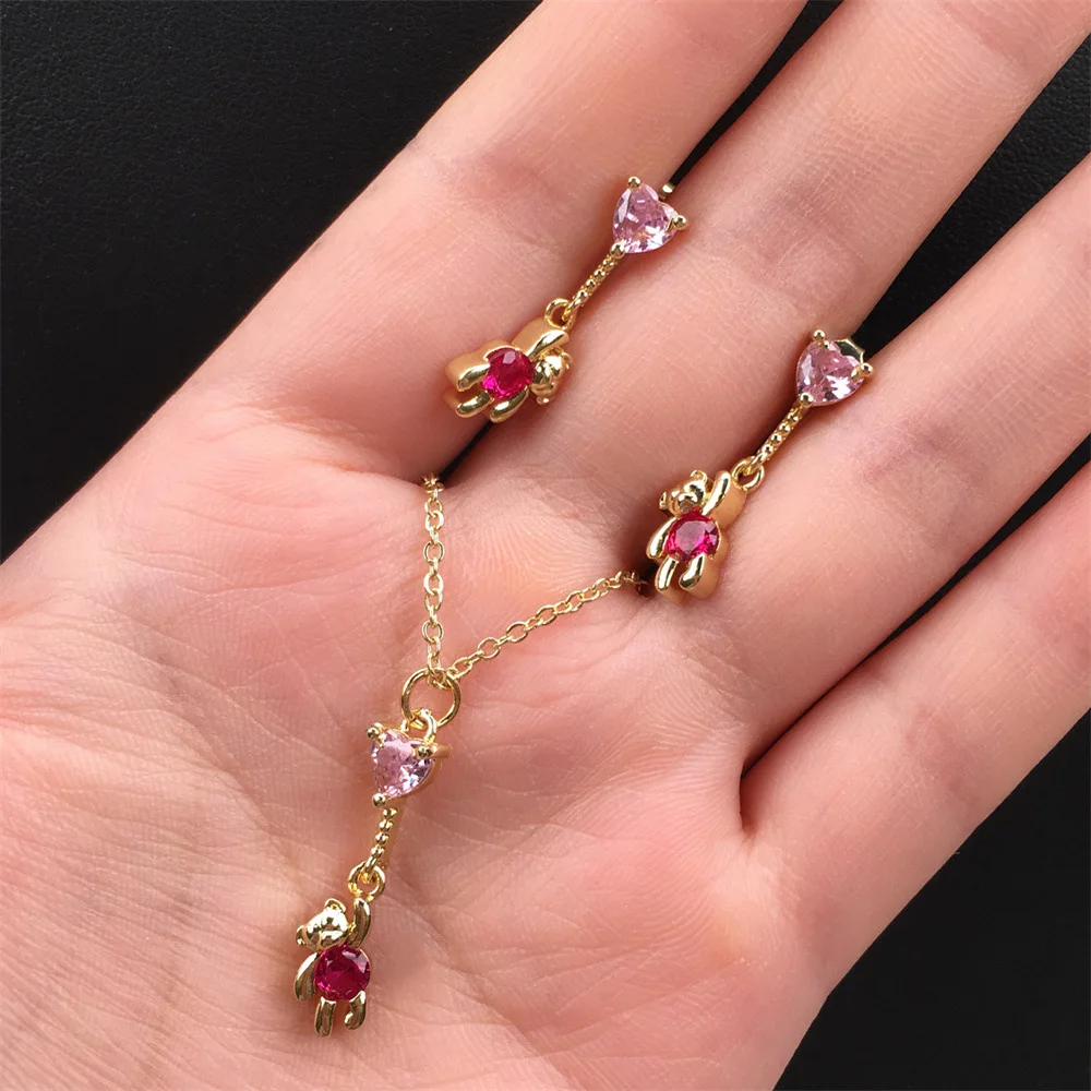 INS Lovely Pink Zirconia Bear Pendant Necklace Earring Set Doll Bear Crystal Rhinestone Necklace Jewelry Set
INS Lovely Pink Zirconia Bear Pendant Necklace Earring Set Doll Bear Crystal Rhinestone Necklace Jewelry Set