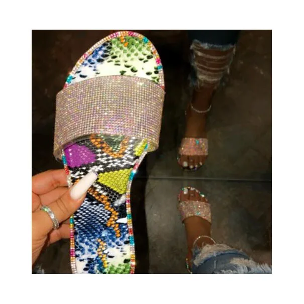 S30 New soft slides high quality female sandals bling glitter ladies trendy flip fops women summer diamond rhinestone slippers
S30 New soft slides high quality female sandals bling glitter ladies trendy flip fops women summer diamond rhinestone slippers