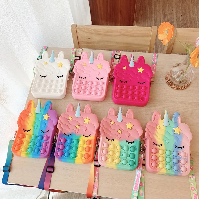 2021 Hot Sale big size fashion little girl popit kid Cute Chain Silicone pop it kid coin unicorn Purse and Handbags
2021 Hot Sale big size fashion little girl popit kid Cute Chain Silicone pop it kid coin unicorn Purse and Handbags
