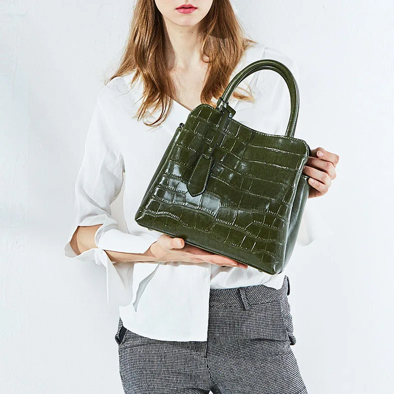 Miaorui 2021 Trendy Female Messenger Bags Crocodile Grain Genuine Leather Women Handbags Sac Luxury Tote Bag, Black, wine red, green, brown
Miaorui 2021 Trendy Female Messenger Bags Crocodile Grain Genuine Leather Women Handbags Sac Luxury Tote Bag, Black, wine red, green, brown